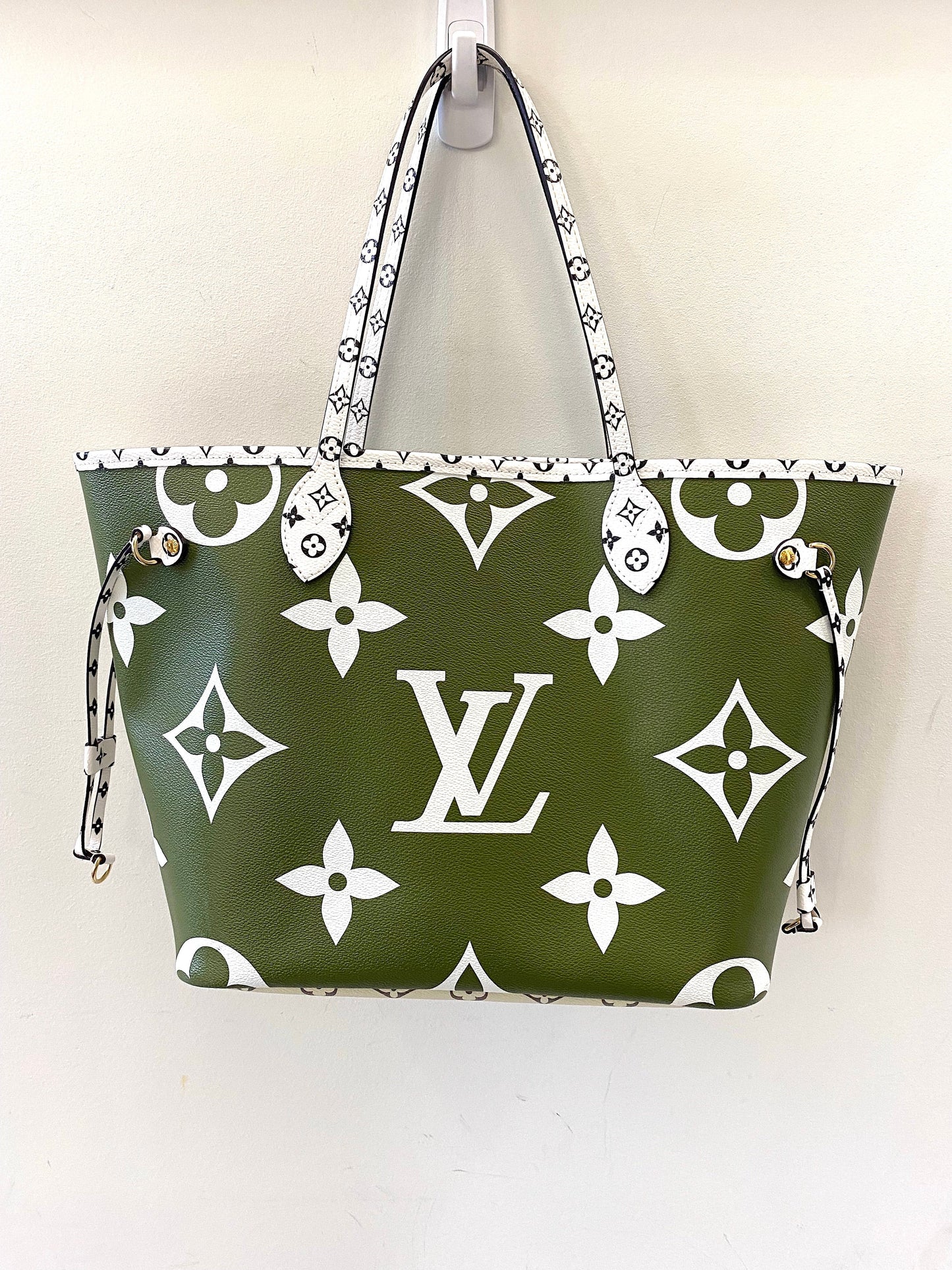 LU VI -  GIANT MONOGRAM  NEVERFULL MM