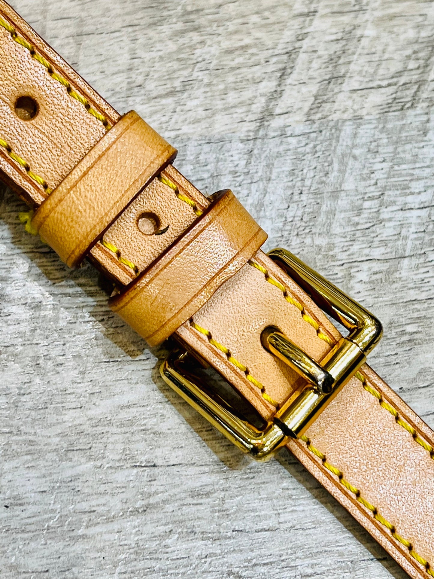 LU VI -  LEATHER SHOULDER STRAP