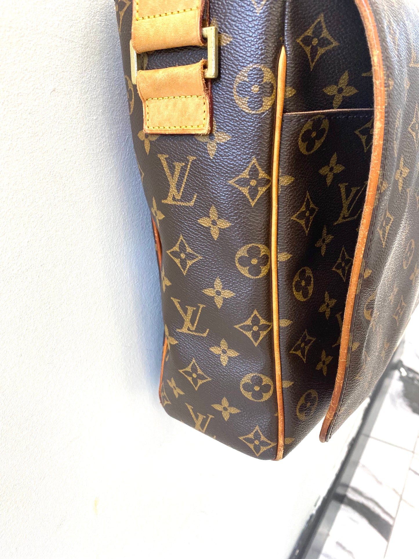 LU VI -  MONOGRAM ABBESSES MESSENGER BAG