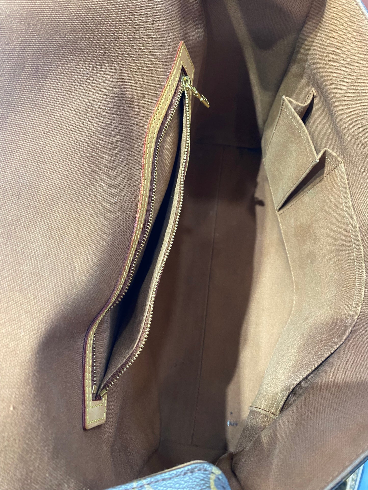 LU VI -  MONOGRAM ABBESSES MESSENGER BAG