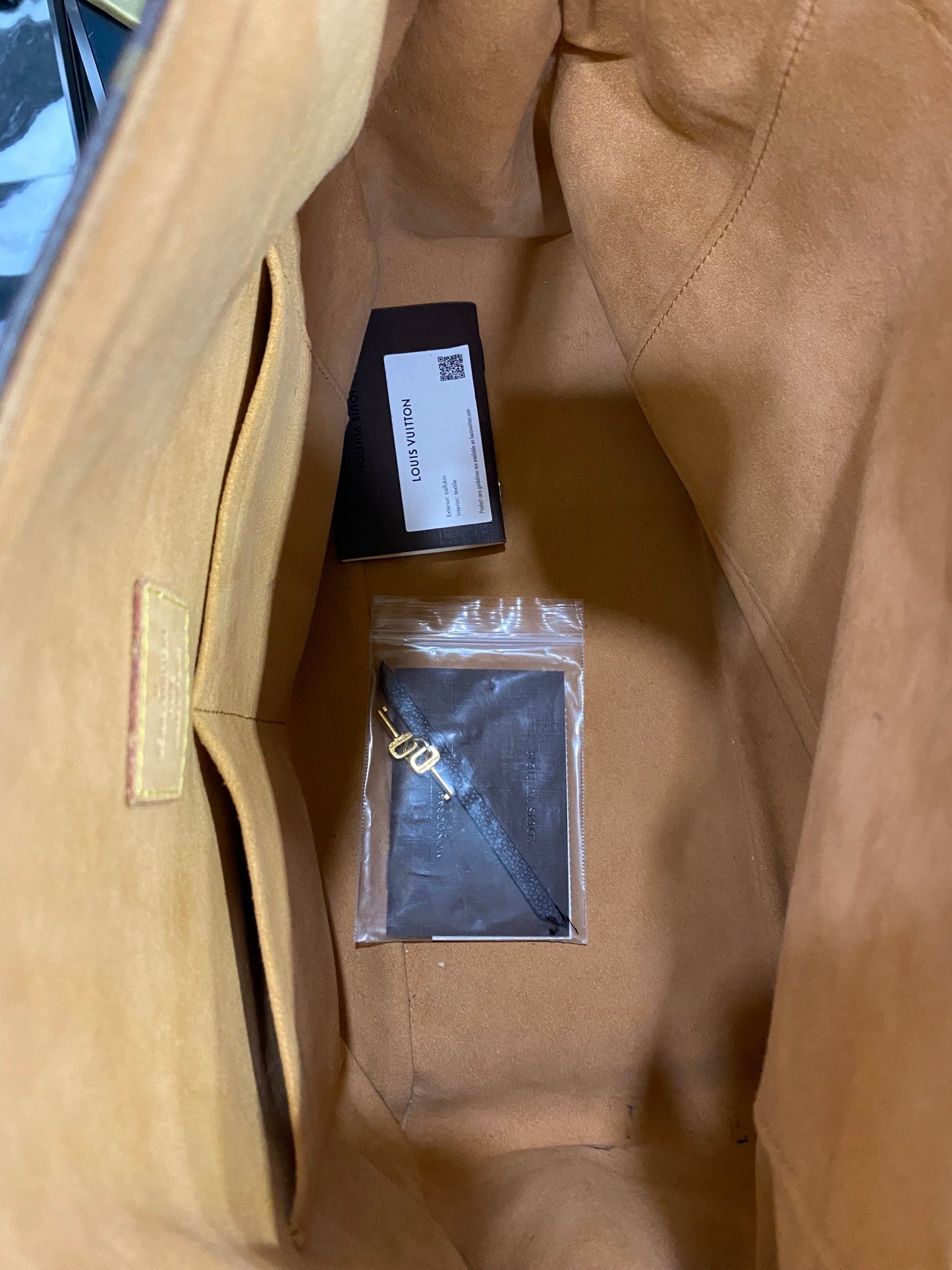 LU VI -  MONOGRAM Ga?a SHOULDER BAG