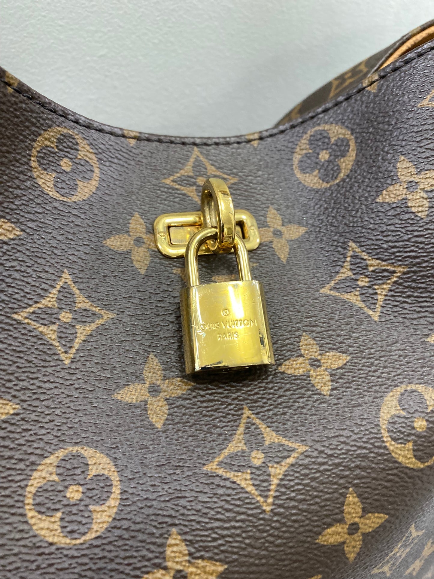 LU VI -  MONOGRAM Ga?a SHOULDER BAG