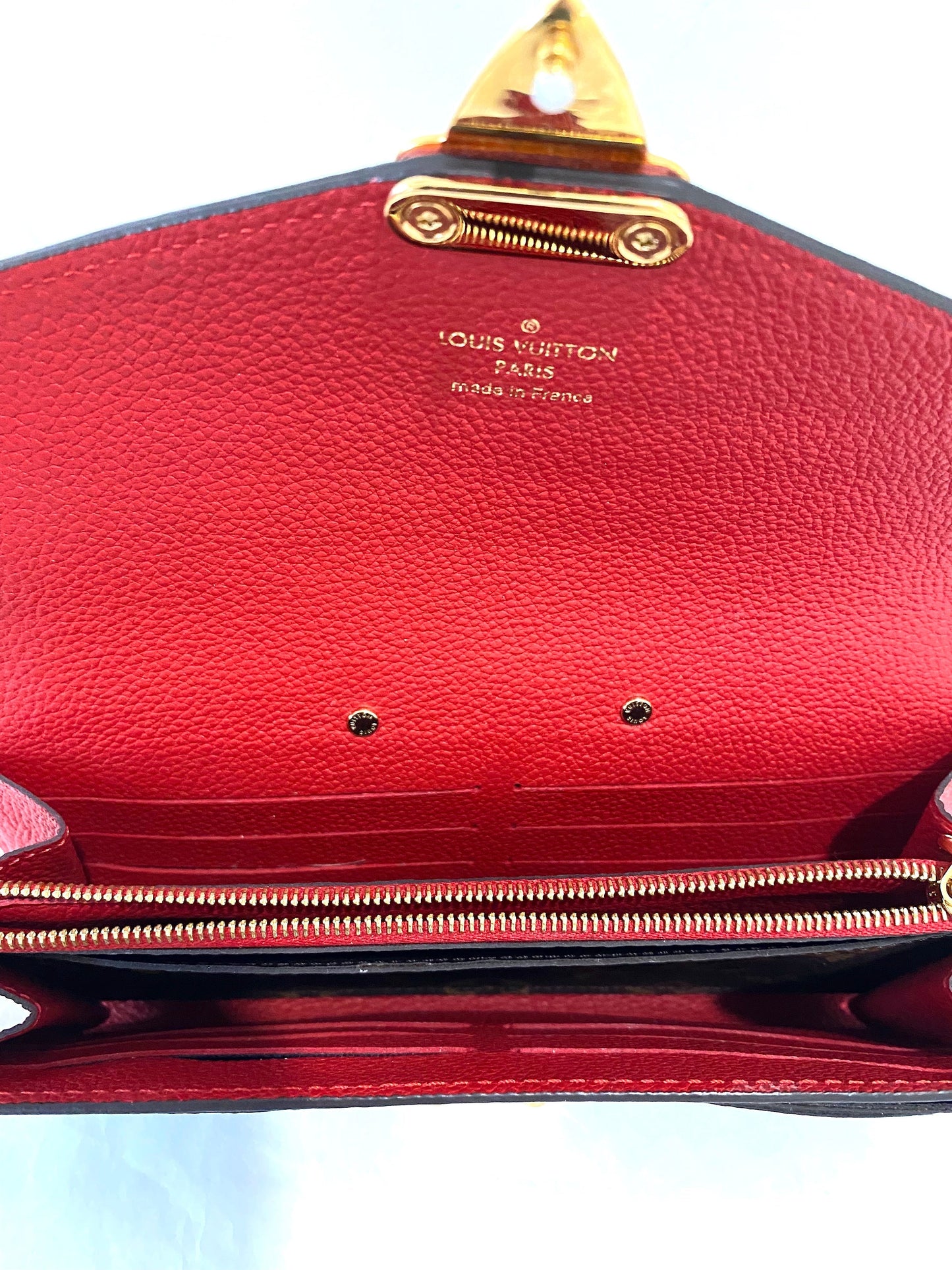 LU VI -  MONOGRAM PALLAS WALLET CHERRY