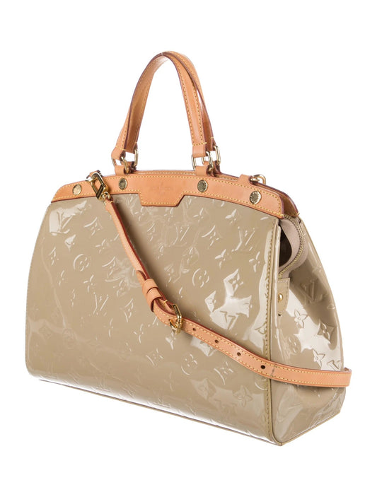 LU VI -  VERNIS BREA MM HANDBAG