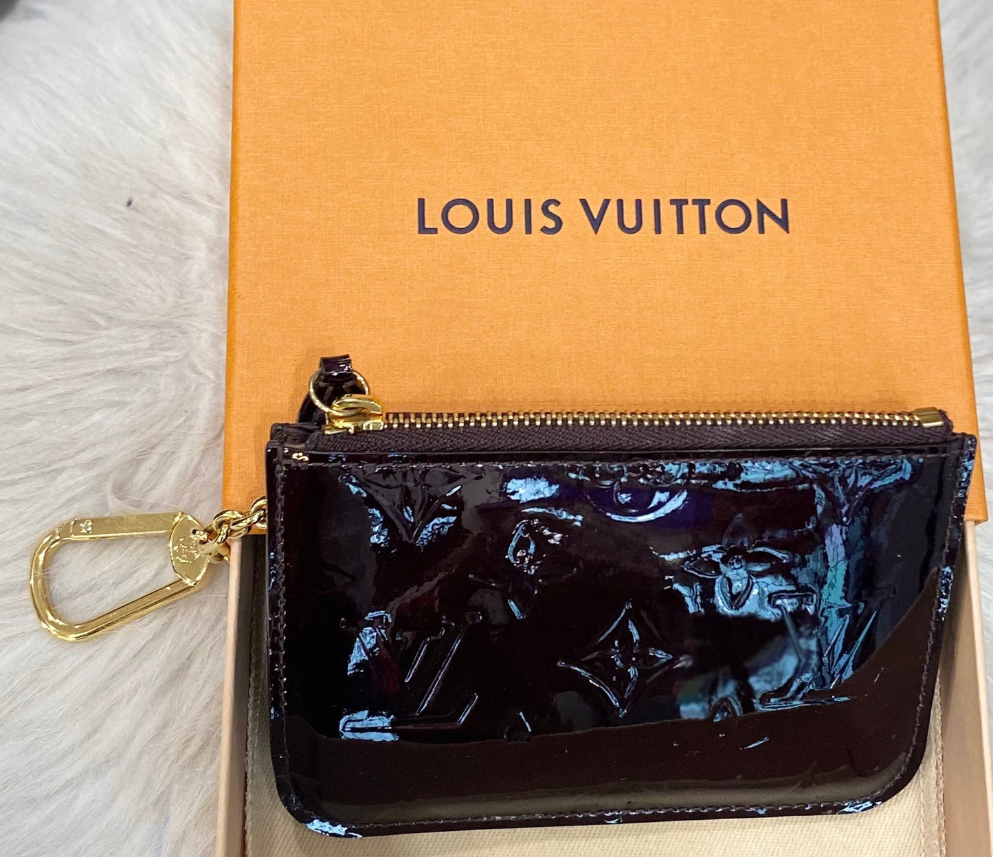 LU VI -  MONOGRAM VERNIS KEY POUCH