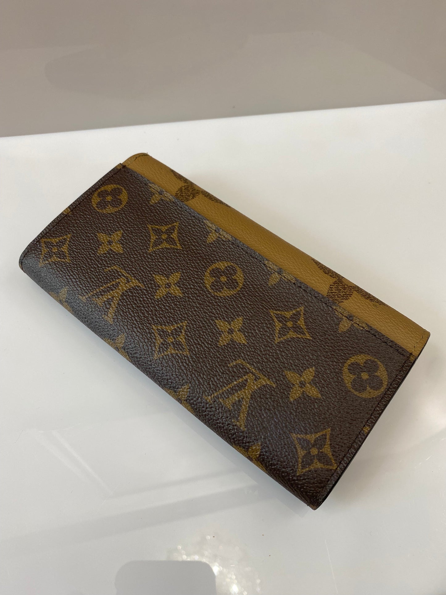 LU VI -  GIANT MONOGRAM SARAH WALLET