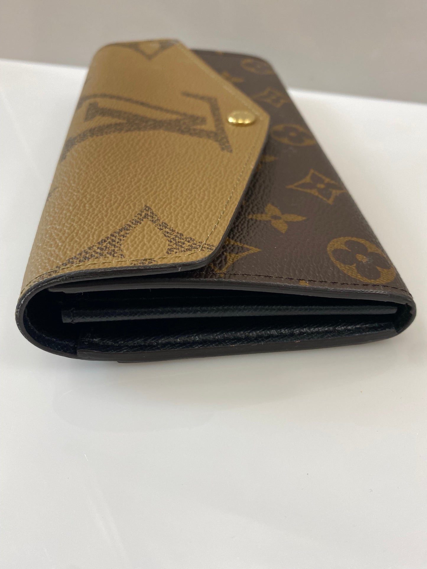 LU VI -  GIANT MONOGRAM SARAH WALLET
