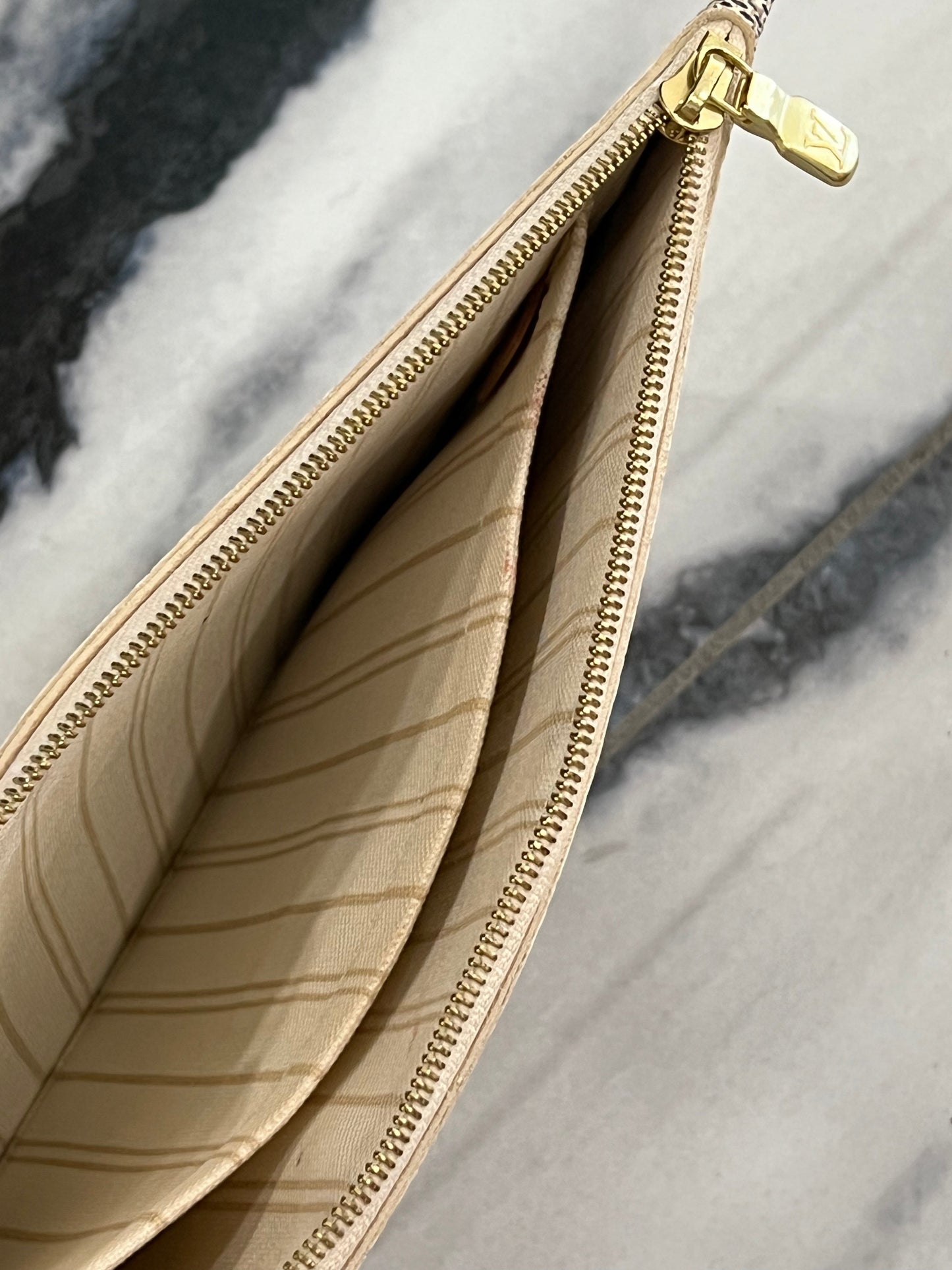 LU VI -  DAMIER AZUR NEVERFULL MM GM POCHETTE