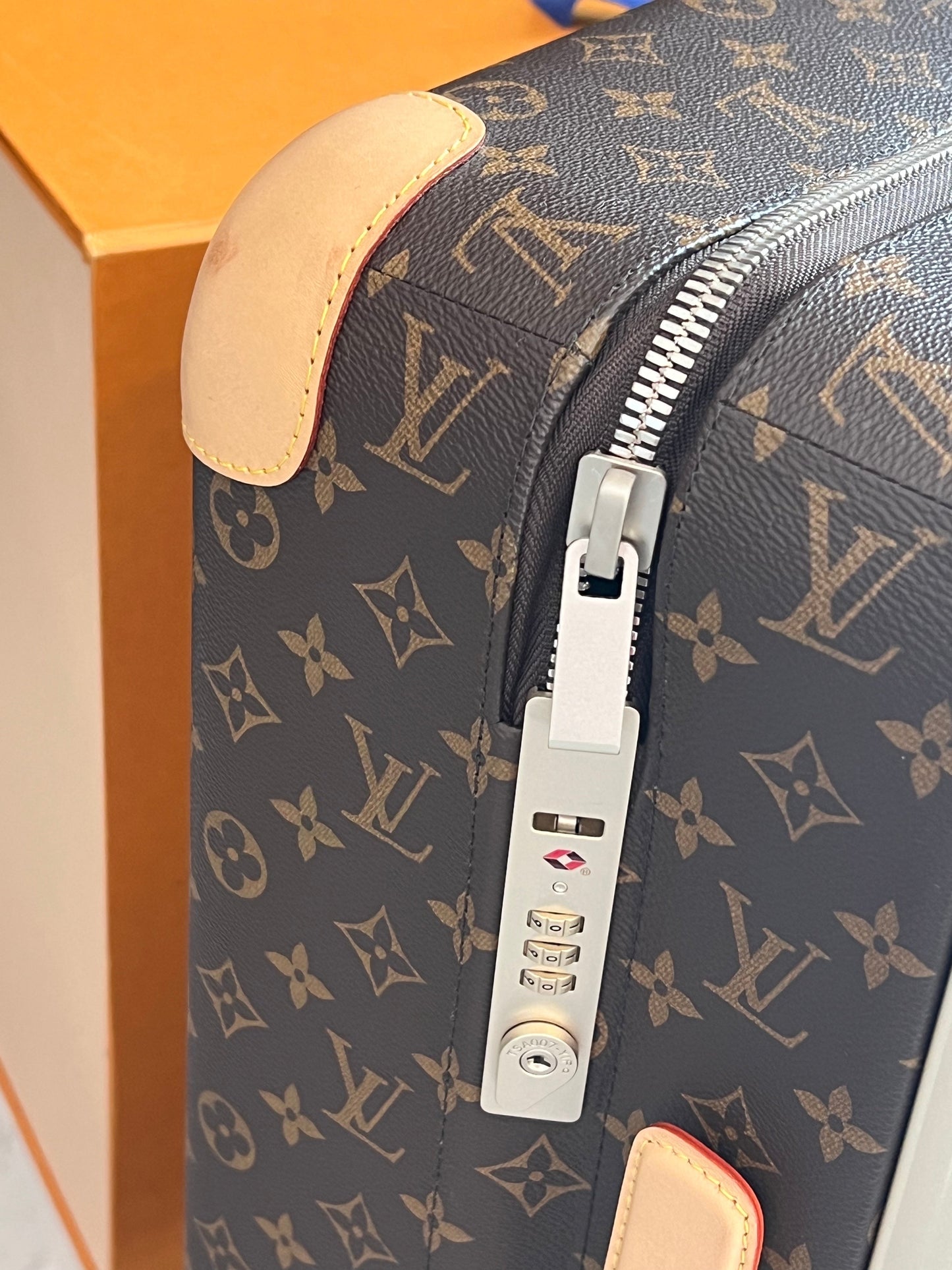 LU VI -  MONOGRAM HORIZON 55 SUITCASE