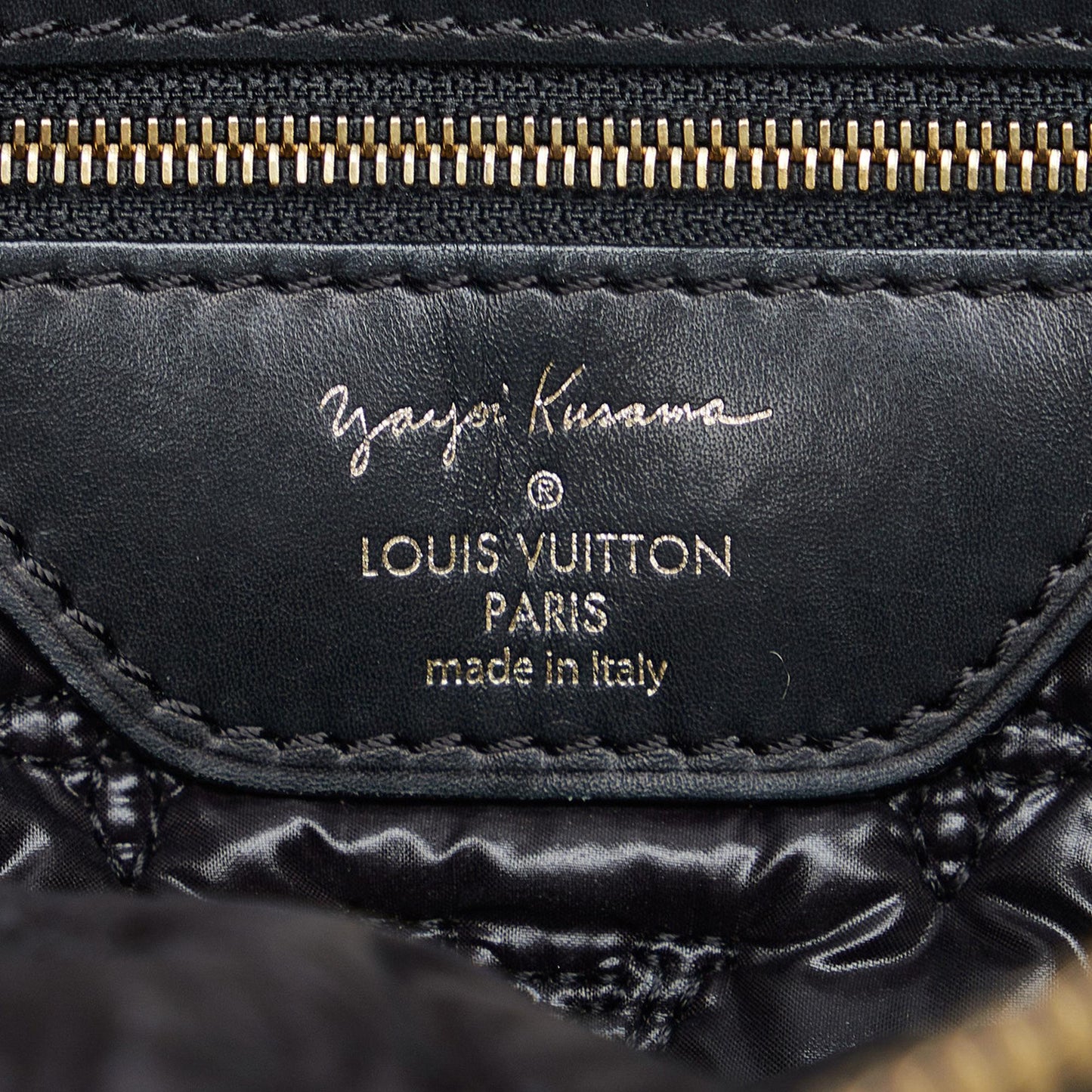 Louis Vuitton x Yayoi Kusama Monogram Infinity Dots Lockit Vertical MM (SHG-NK1aCI)