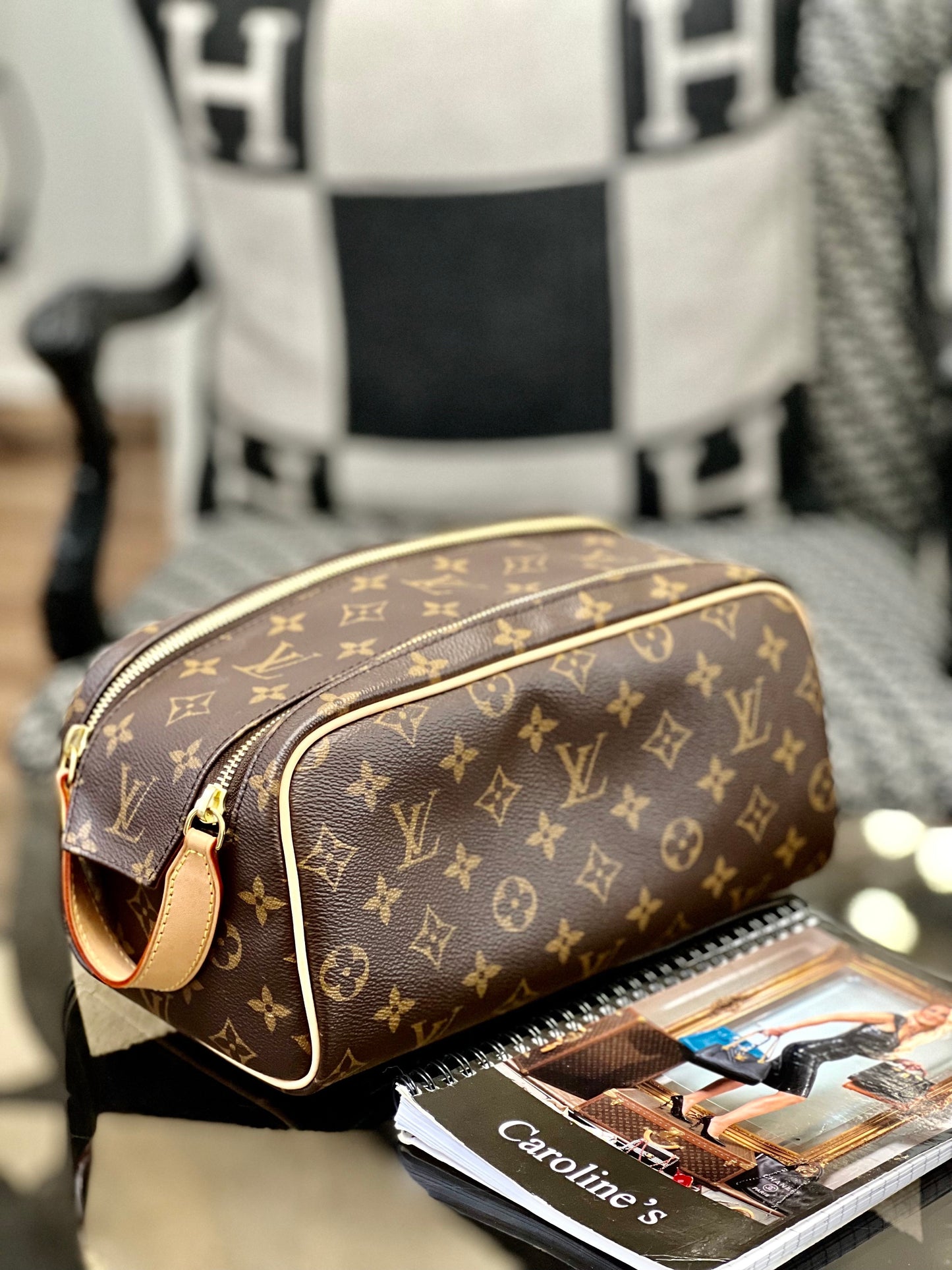 LU VI -  MONOGRAM DOPP KIT TOILET POUCH