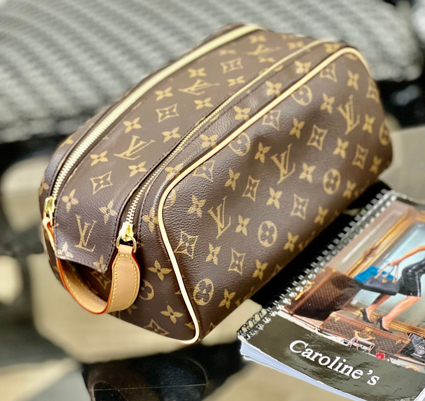 LU VI -  MONOGRAM DOPP KIT TOILET POUCH