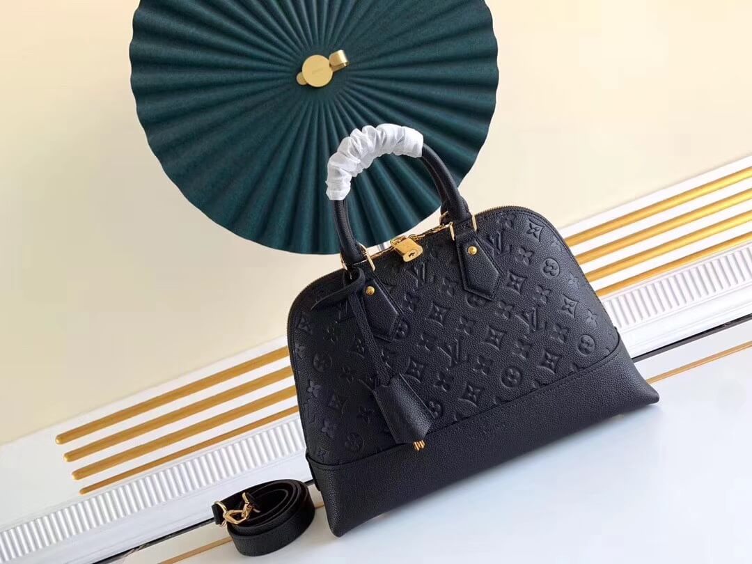 M44866 shoulder bag Handbag calfskin black Small size