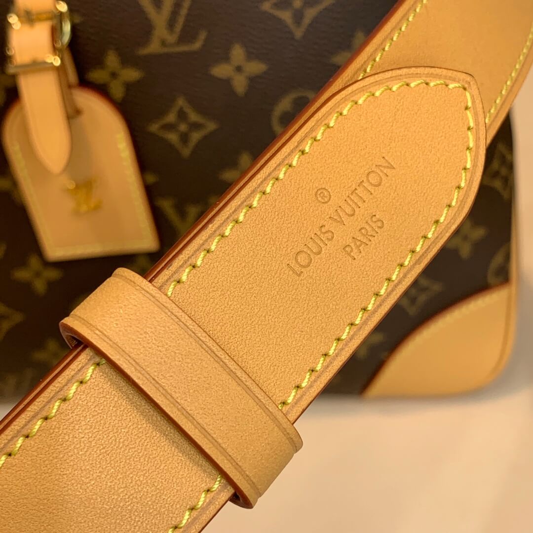 M45355 ODÉON MM Monogram shoulder bag Khaki 31cm