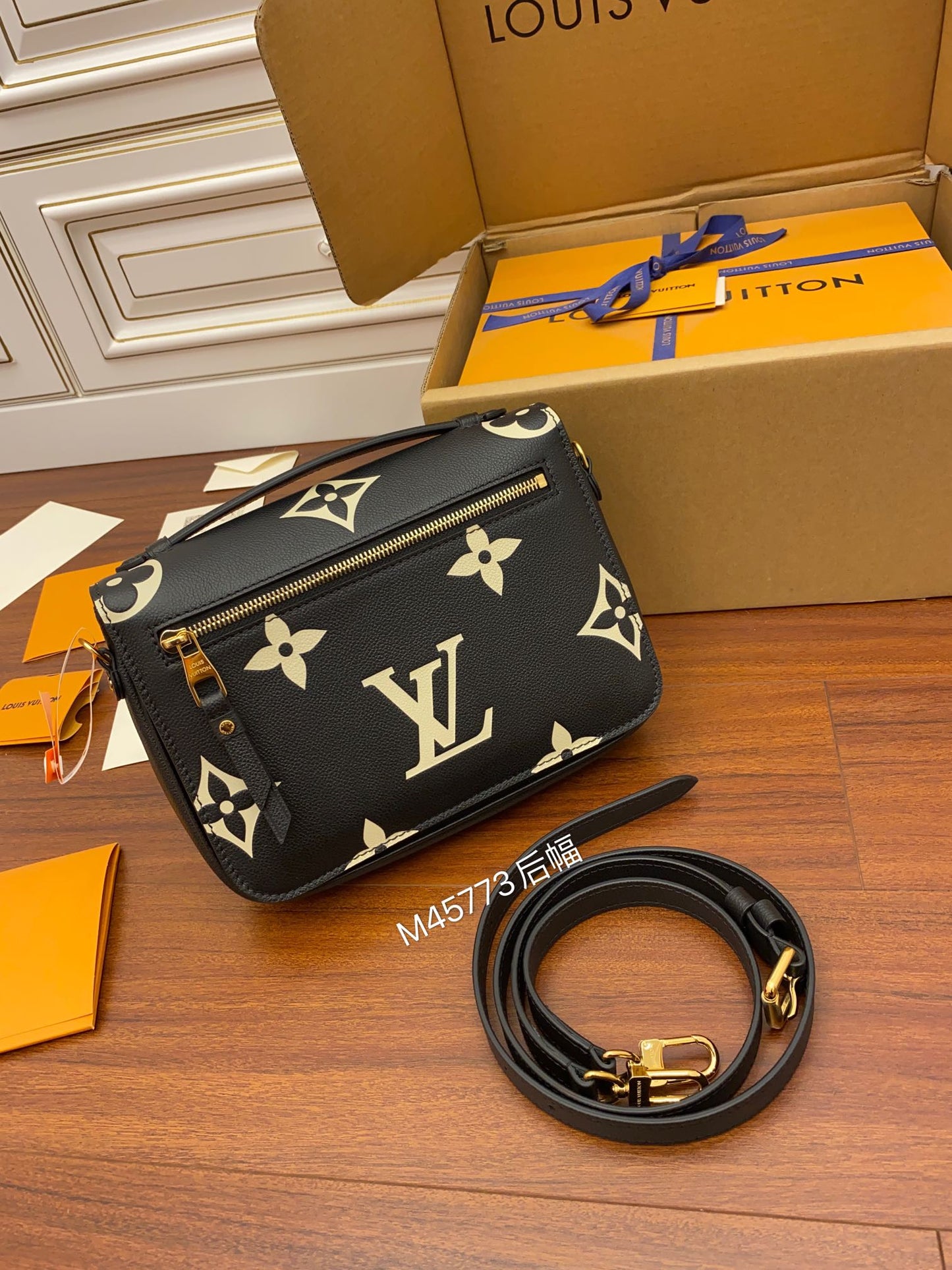 M45773 POCHETTE MÉTIS SHOULDER CROSS BODY BAGS BLACK 25cm