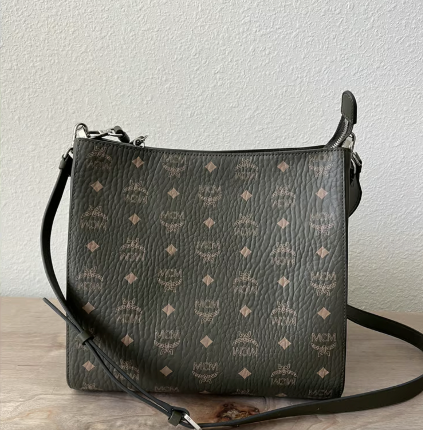 MAmeliaVISETOS MONOGRAM HOBO BAG SEA TURTLE GREEN