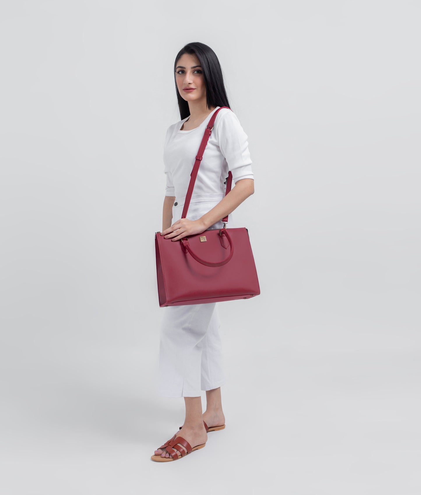 Maroon workplace handbag