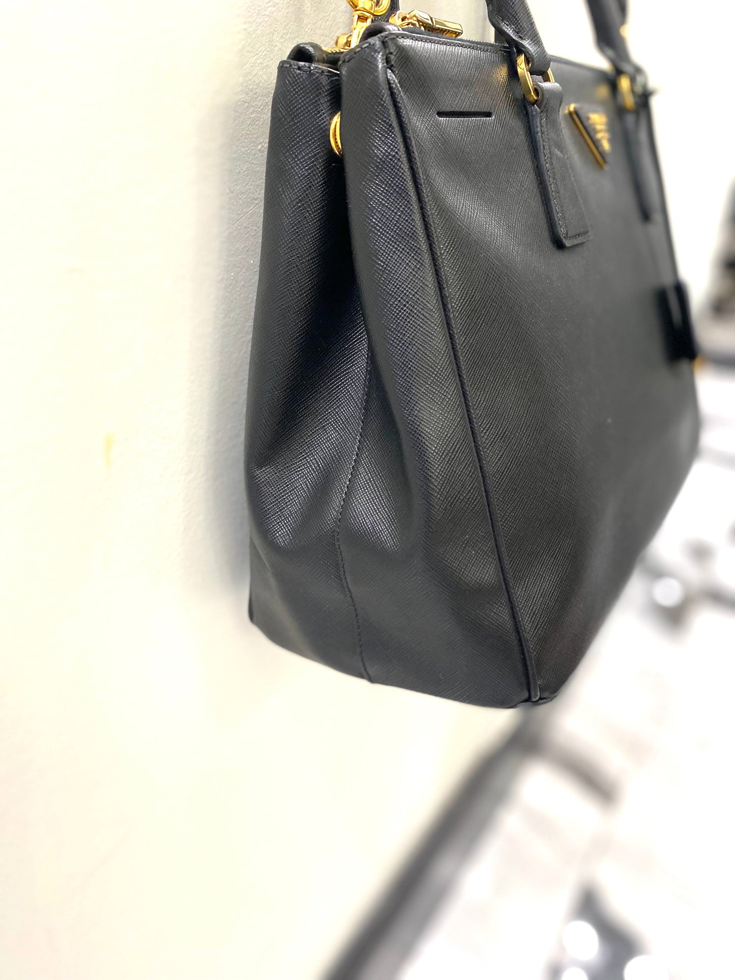 PRD SAFFIANO LEATHER GALLERIA TOTE BAG