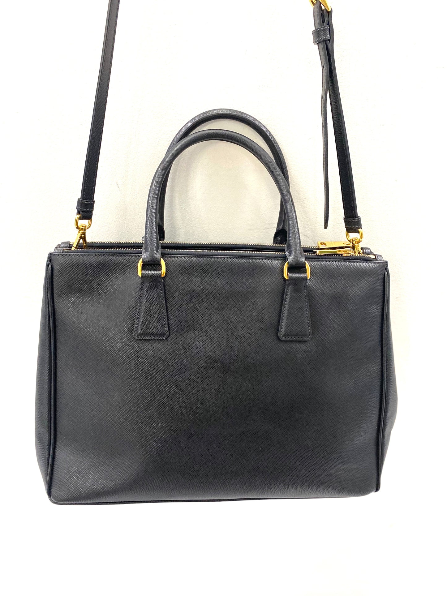 PRD SAFFIANO LEATHER GALLERIA TOTE BAG