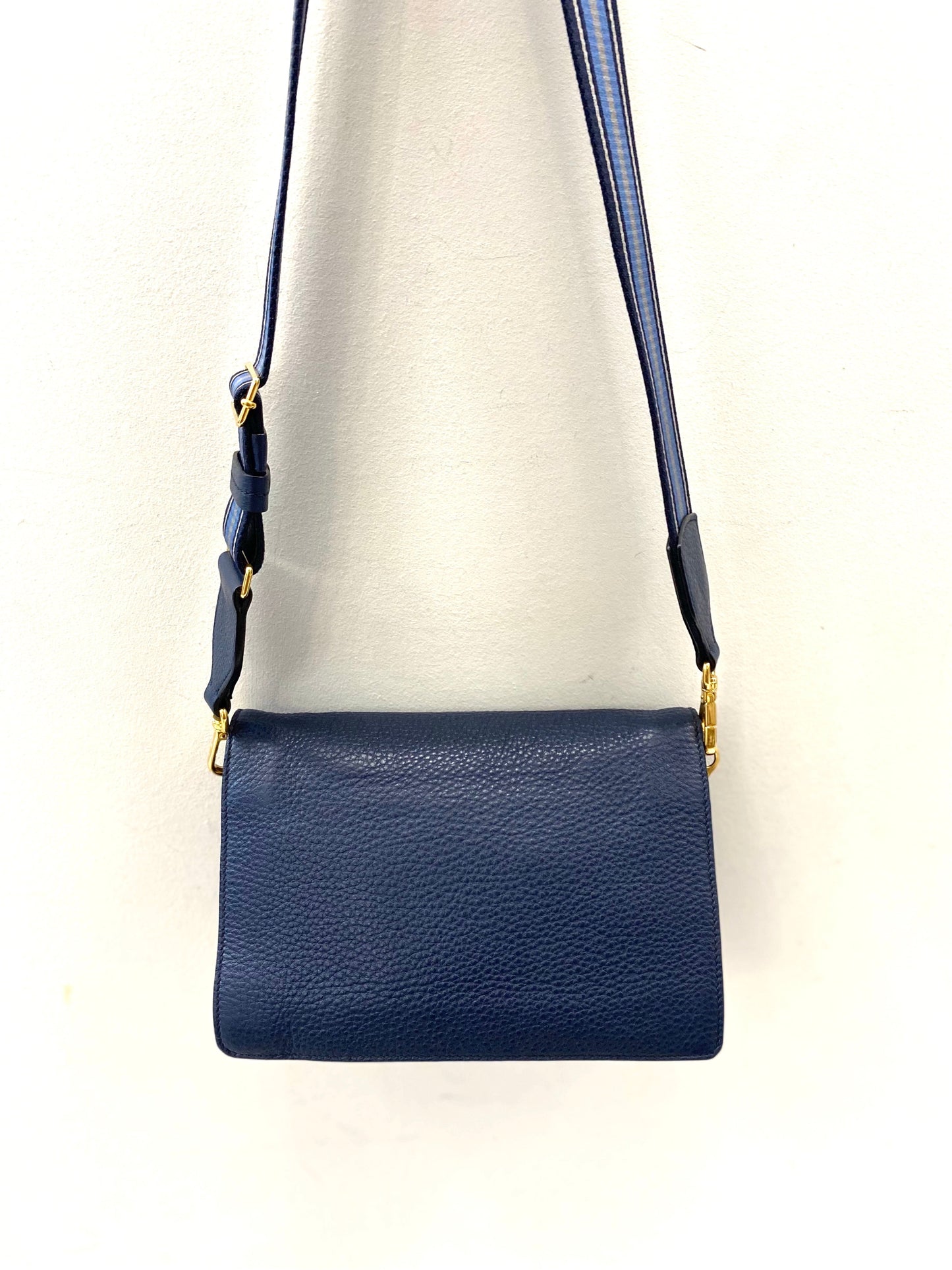 PRD VITELLO DAINO FLAP CROSSBODY BAG