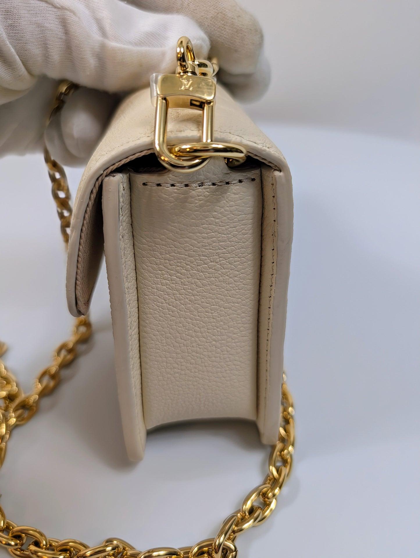 Louis Vuitton Cream Wallet on Chain WOC Metis East West