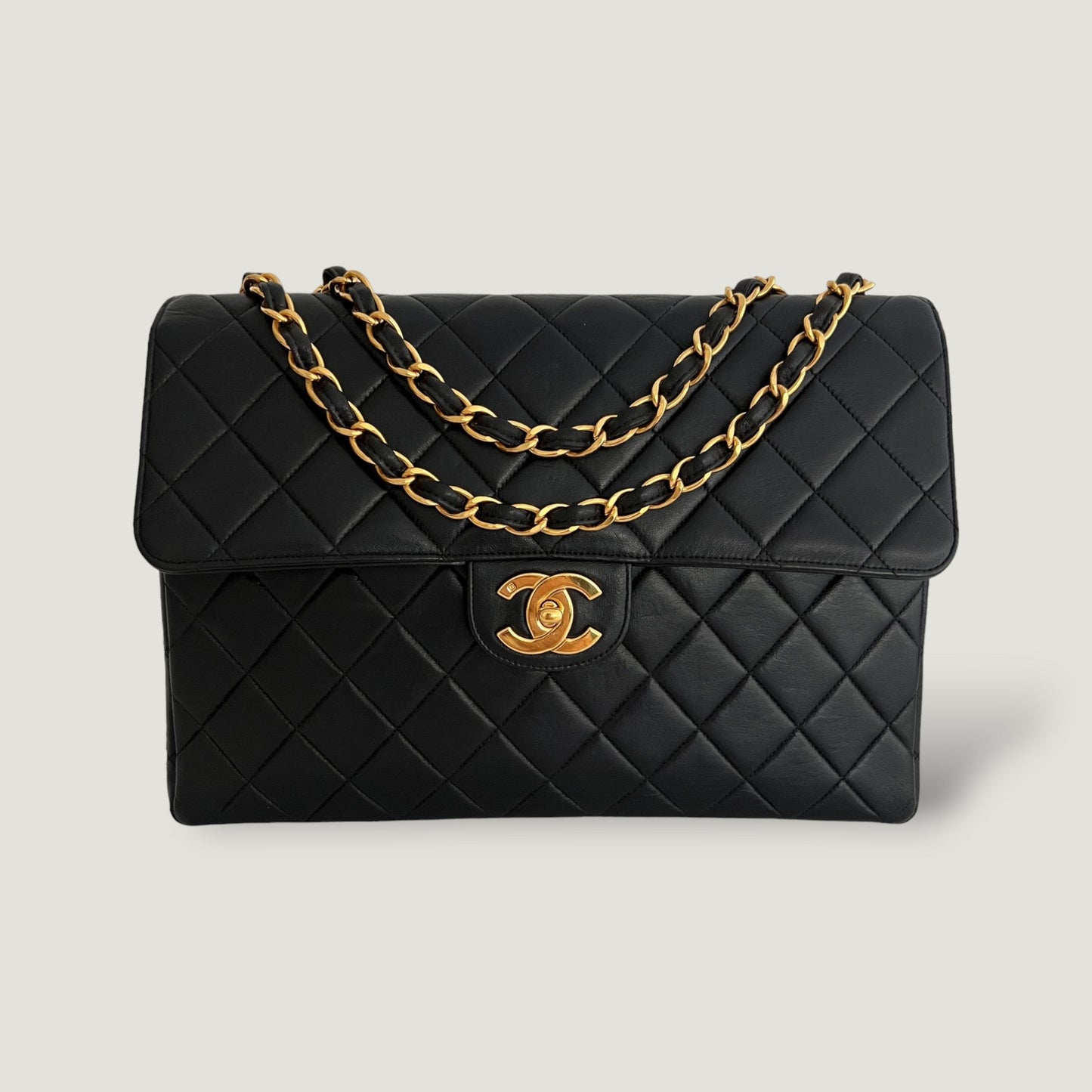 CHANEL CLASSIC JUMBO BAG