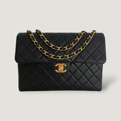 CHANEL CLASSIC JUMBO BAG