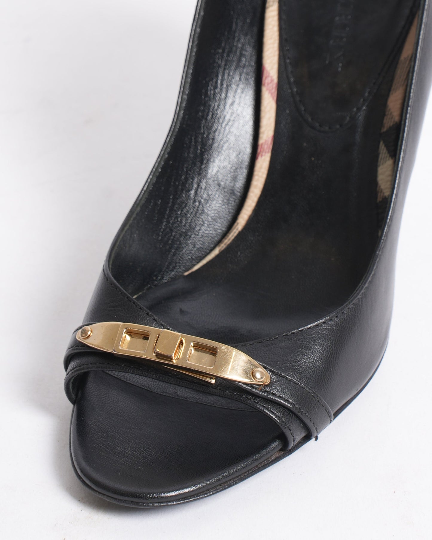 Burberry peep toe heels in black