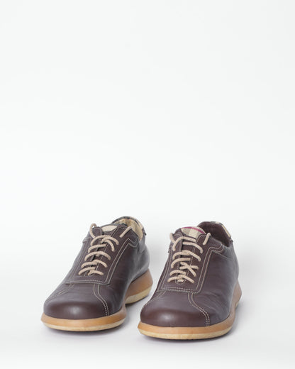 Burberry Lace up shoes in brown