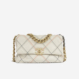 Chanel 19 - Large