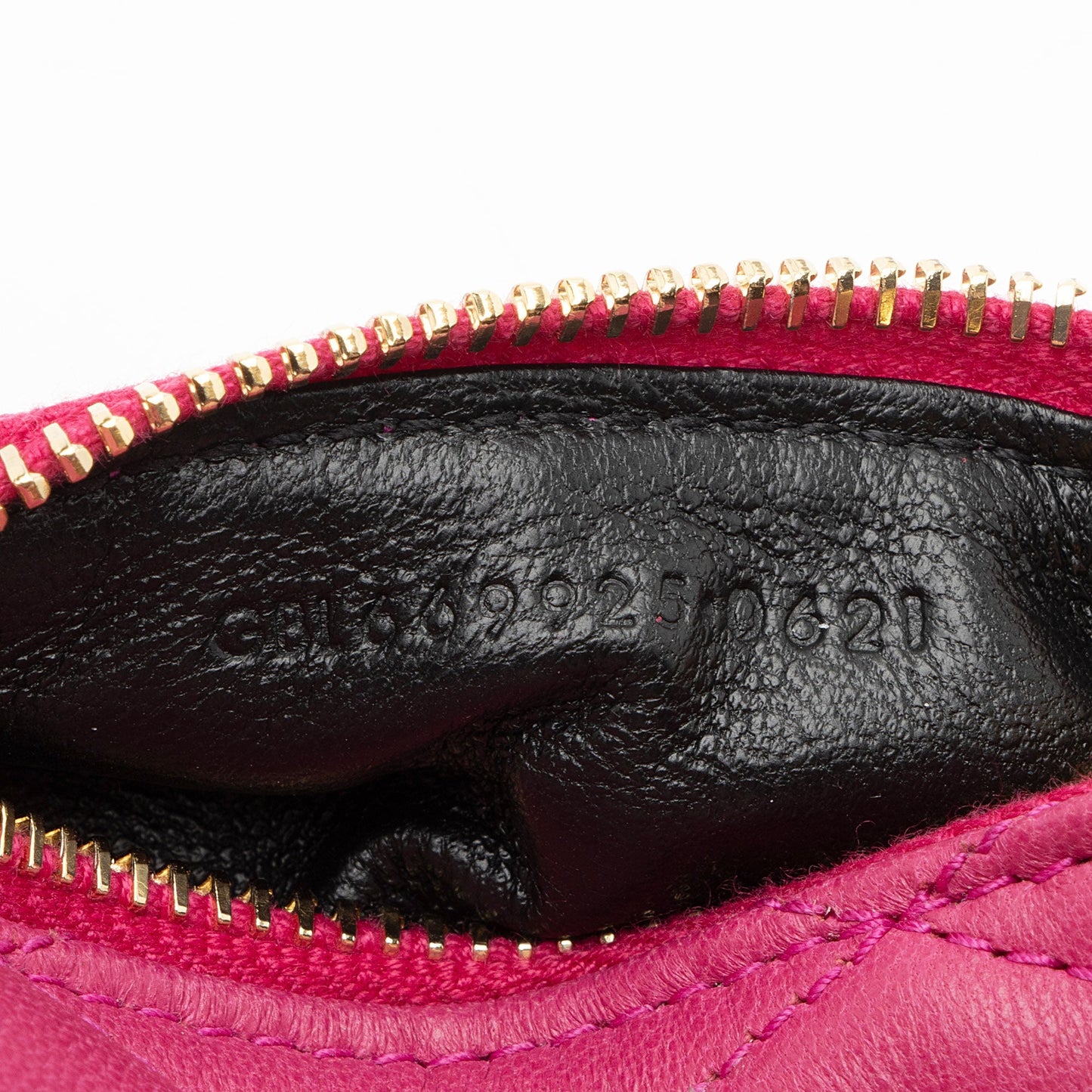 Saint Laurent Quilted Lambskin Triangle Charm (SHF-ptmawZ)