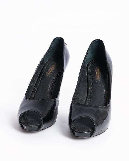 Louis vuitton black peep toe heels