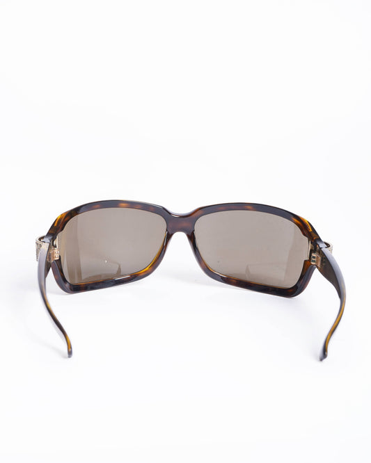 Gucci Sunglasses in brown