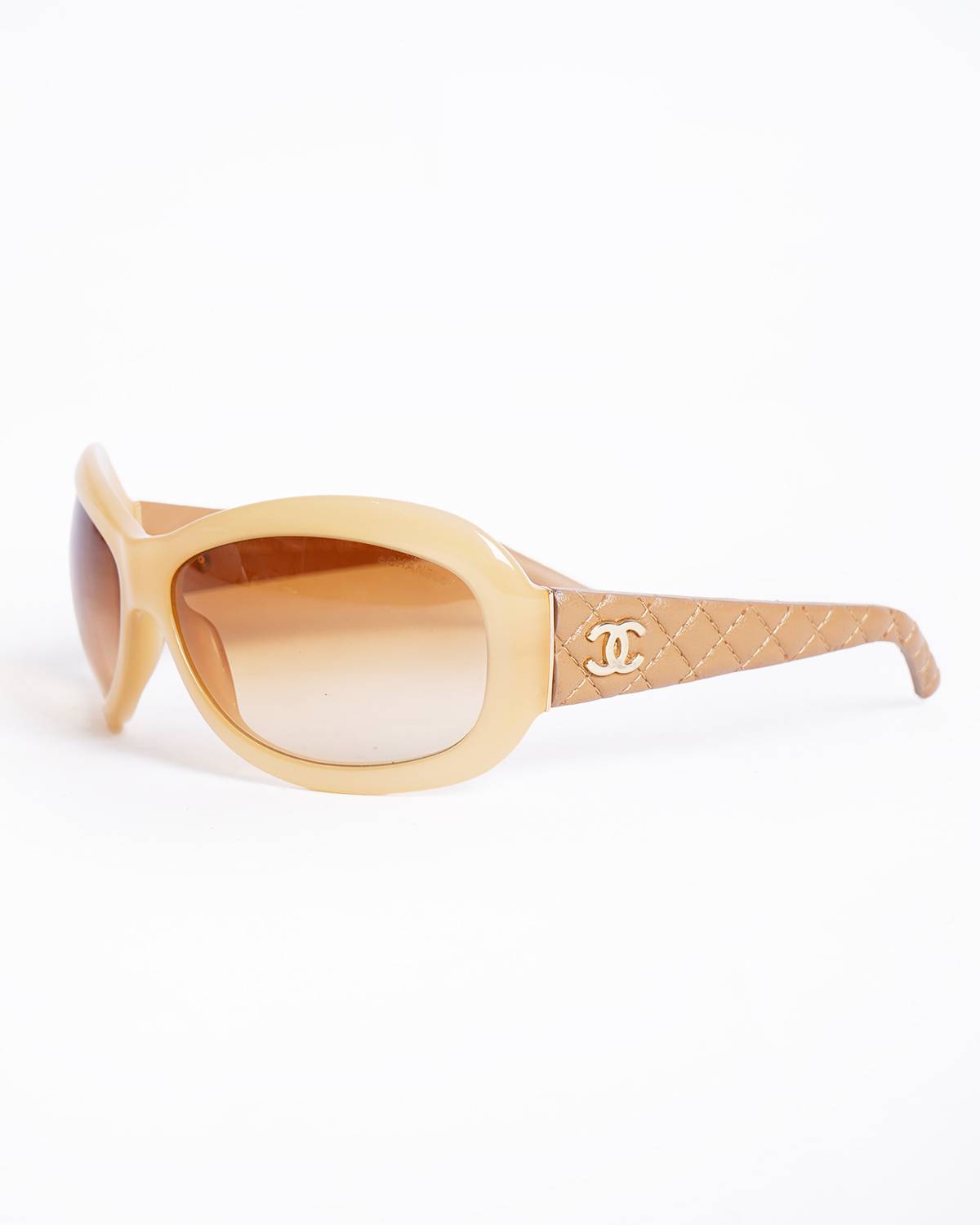 Chanel Women Sunglasses With Thick Frame Detailing