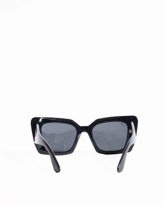 Burberry daisy black square sunglasses