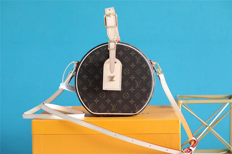 Fan Fashion Lu-Vi bags - 8316