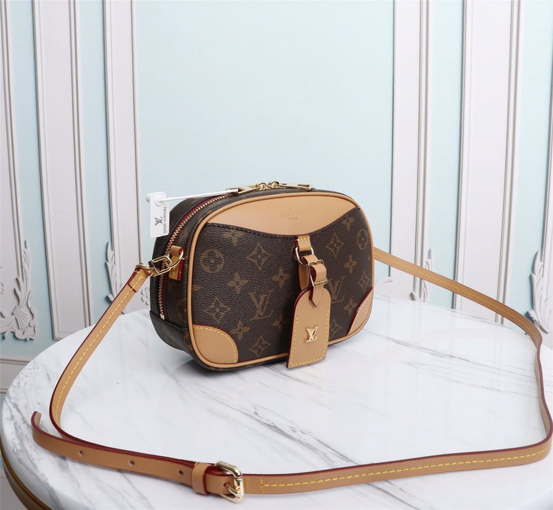 Fashion Lu-Vi bags - 3932