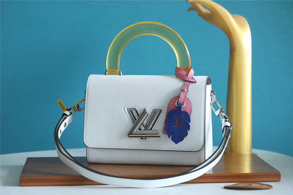 Fan Fashion Lu-Vi bags - 8436