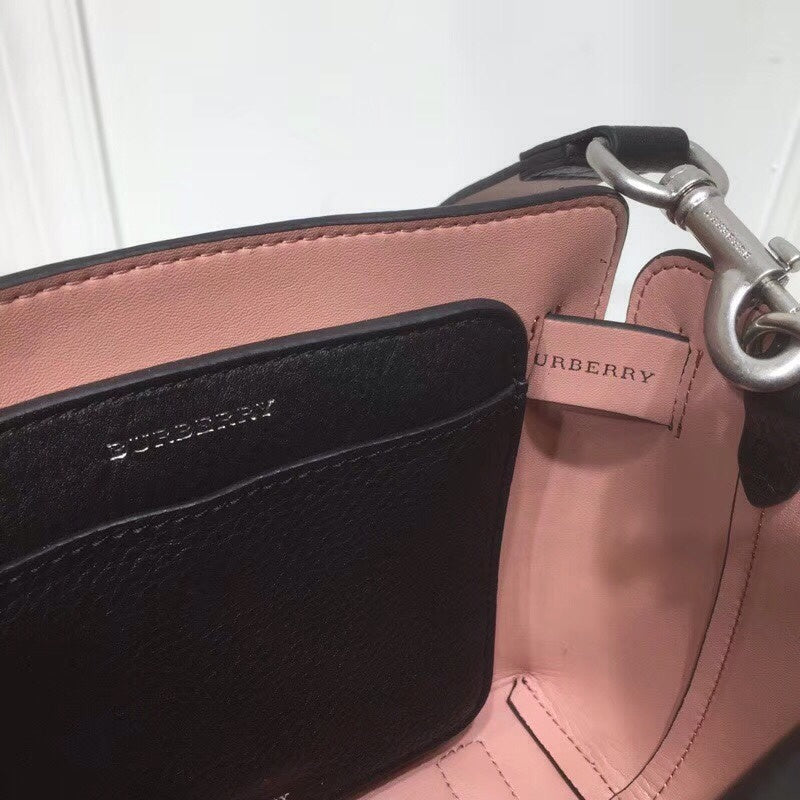Burberry Bags - Bagsattire   727