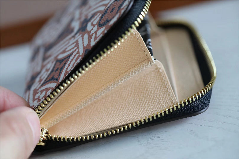 Fan Fashion Lu-Vi bags - 8958