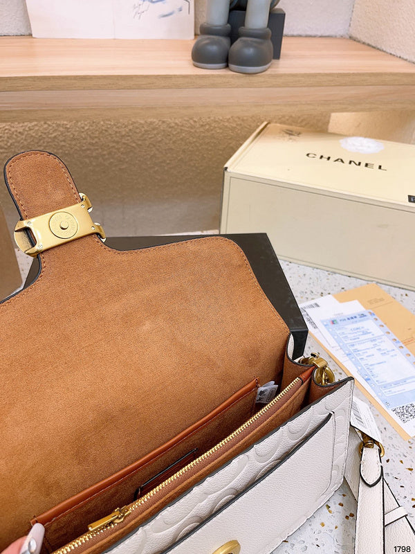 Amelia - CCH Bags - 017