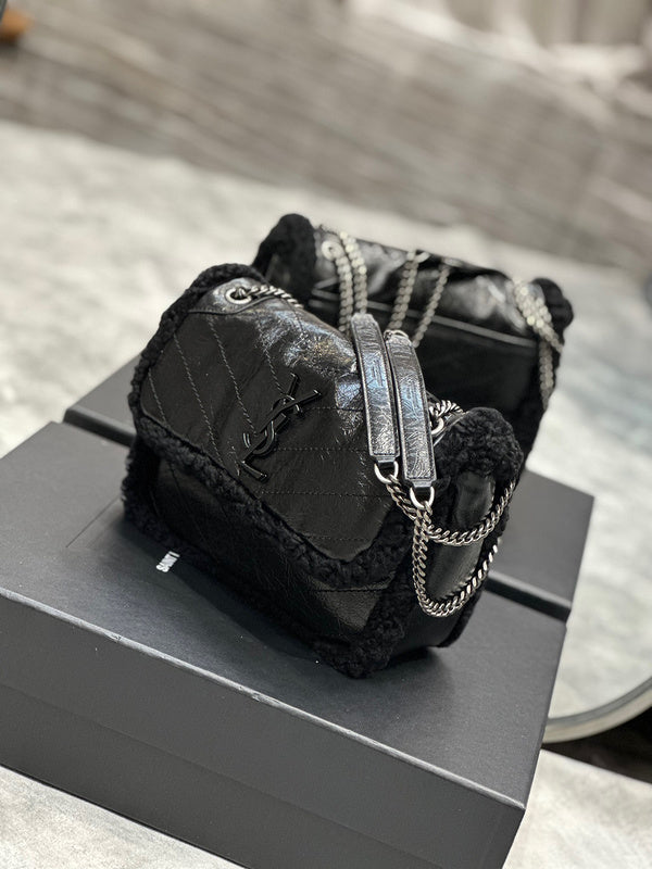 Amelia - YSL Bag - 3908