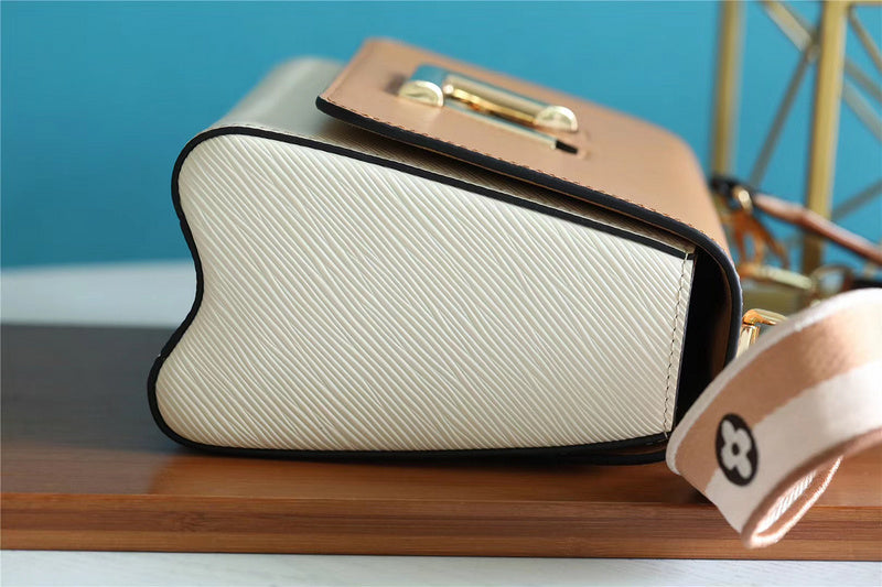 Fan Fashion Lu-Vi bags - 8462