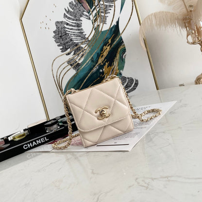 Chanel - Luxury Bag - CHL - 934