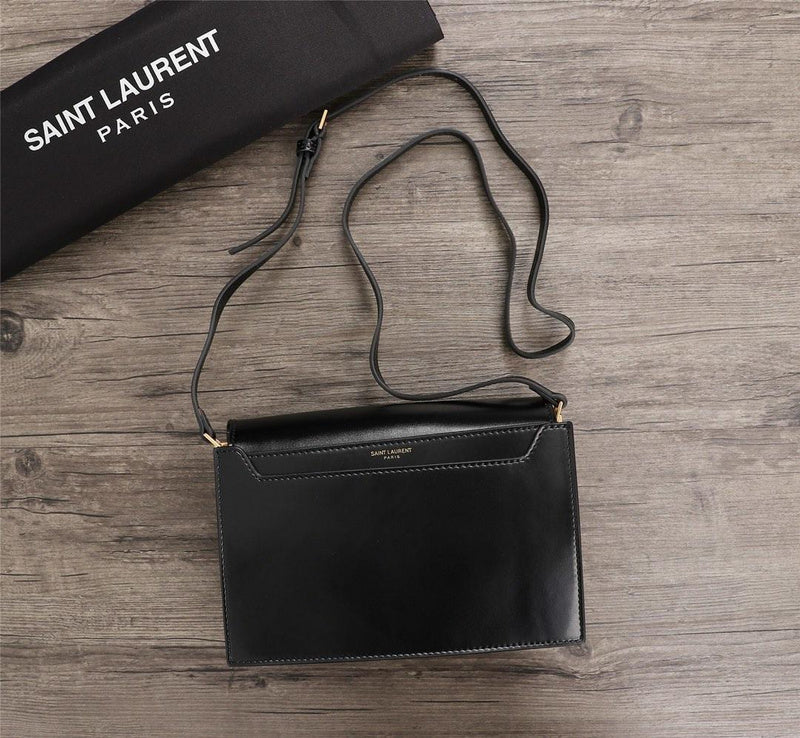 Amelia - YSL Bag - 2840