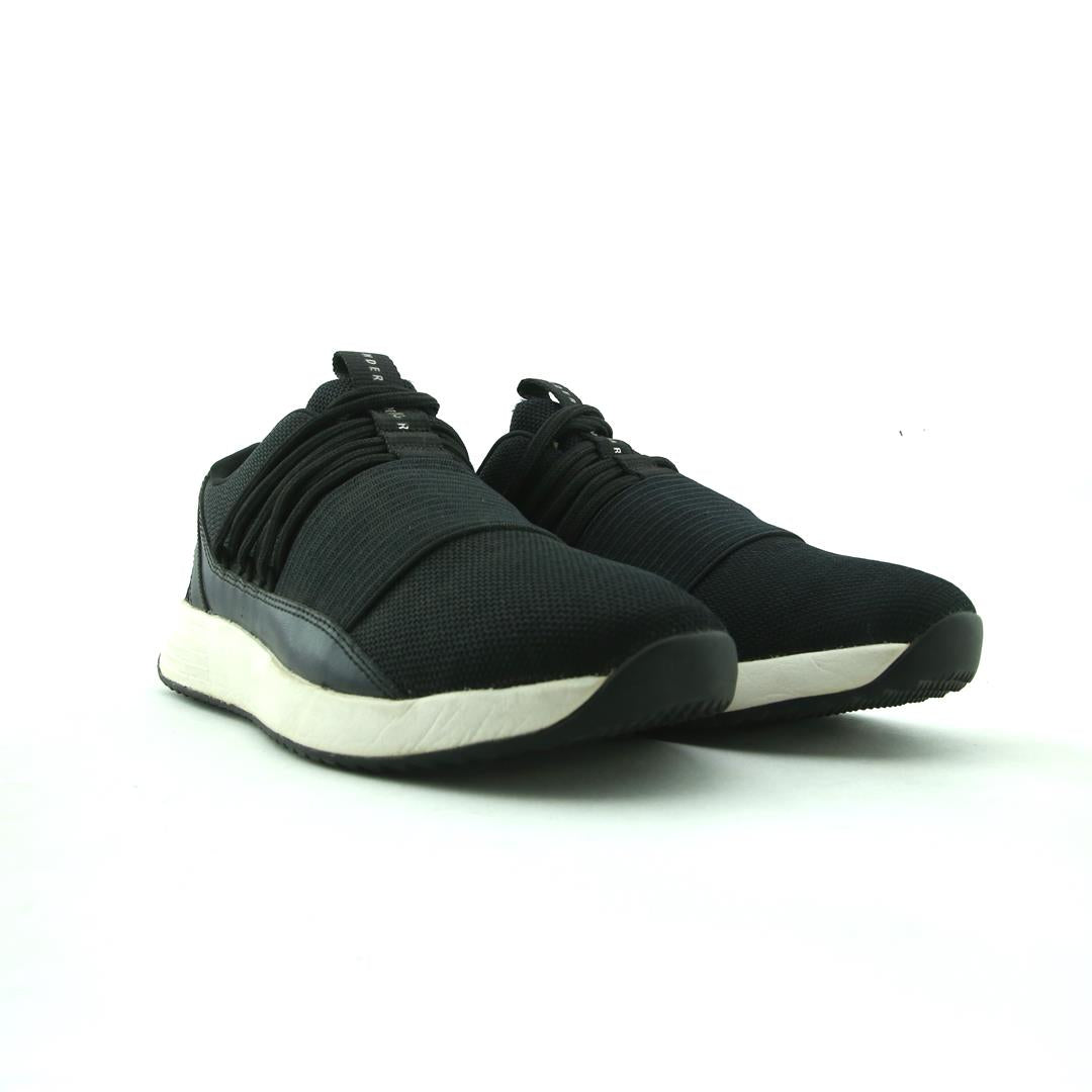 UNDER ARMOUR CHARGED BREATHE LACE TR