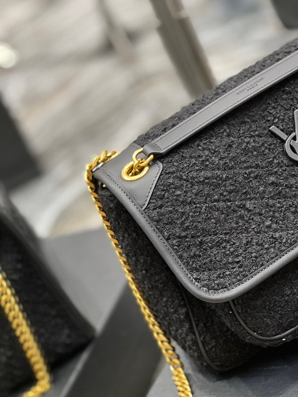 Amelia - YSL Bag - 4222