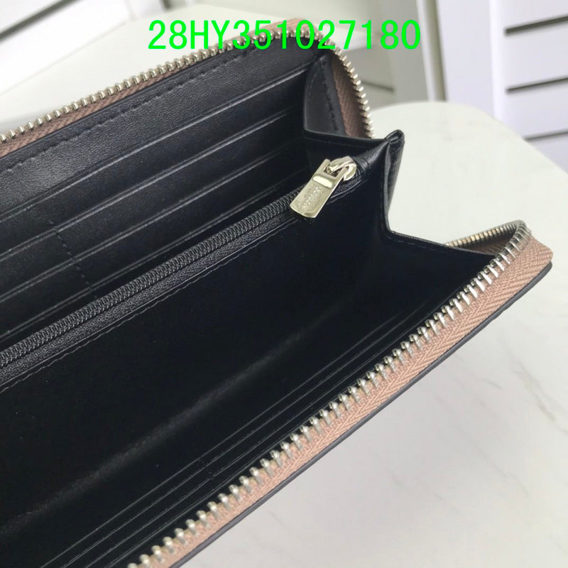 Amelia - CAH Wallet - 105