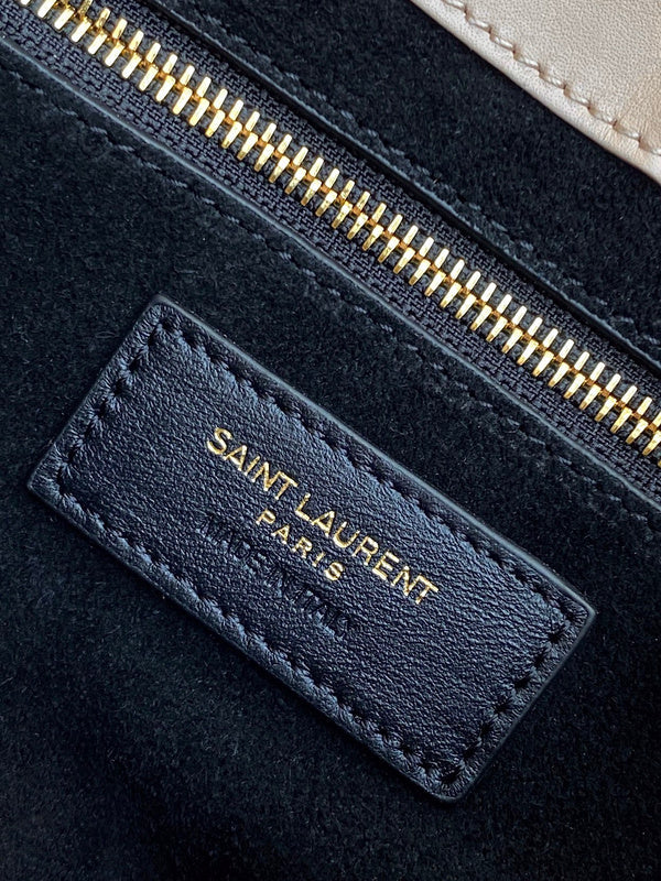 Amelia - YSL Bag - 4125