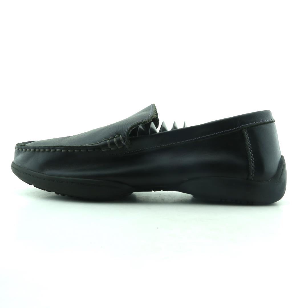 KENNETH COLE REACTION